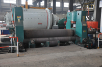 鑫海生產(chǎn)車(chē)間球磨機(jī)